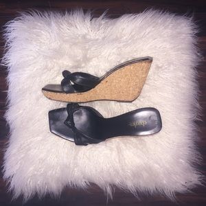 Charles David Knot Wedge